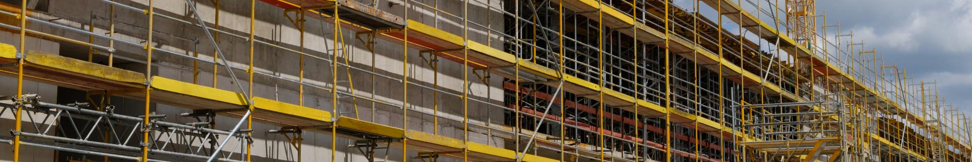 Suspended Scaffolding Safety in Construction Environments