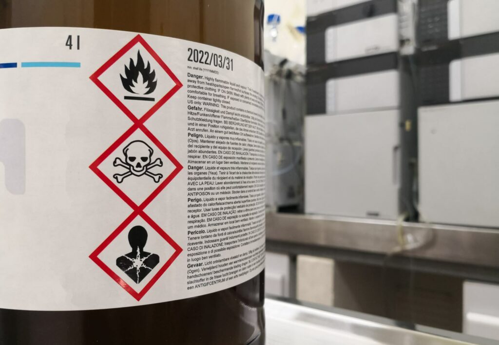 GHS chemical hazard label on vessel 
